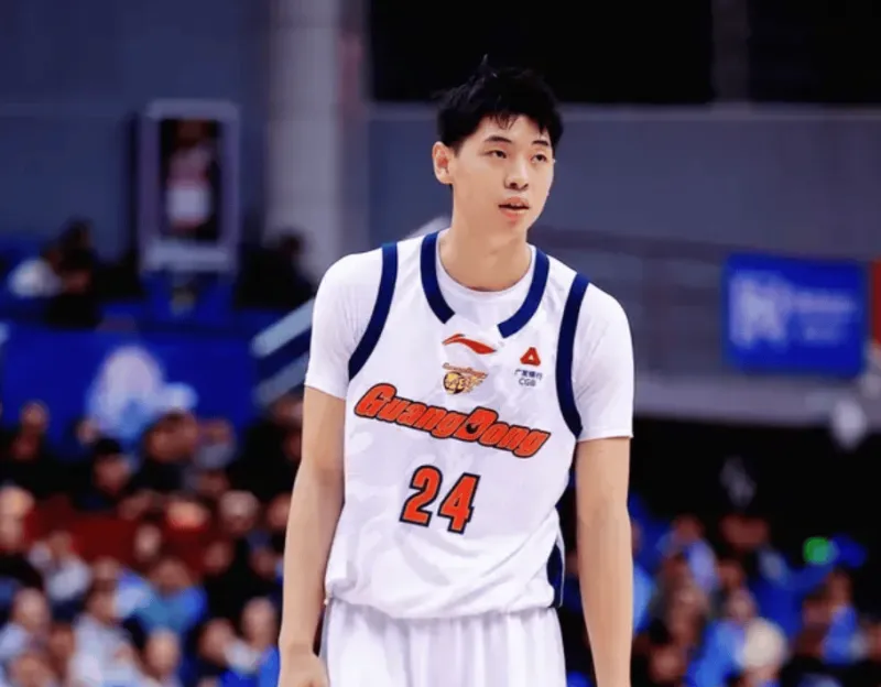 开云体育官网-崔永熙出战16分钟，投篮3中1得到2分1篮板、5犯离场